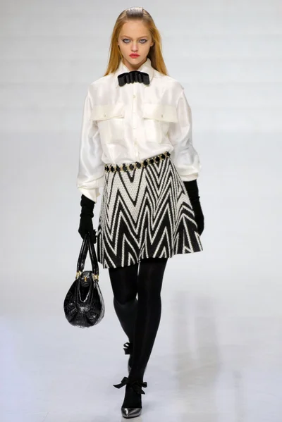 Look 10